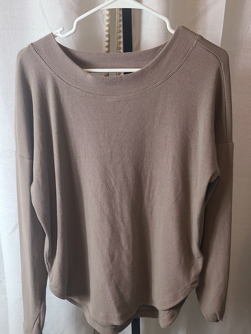 Athleta M Presence Sweatshirt Medium